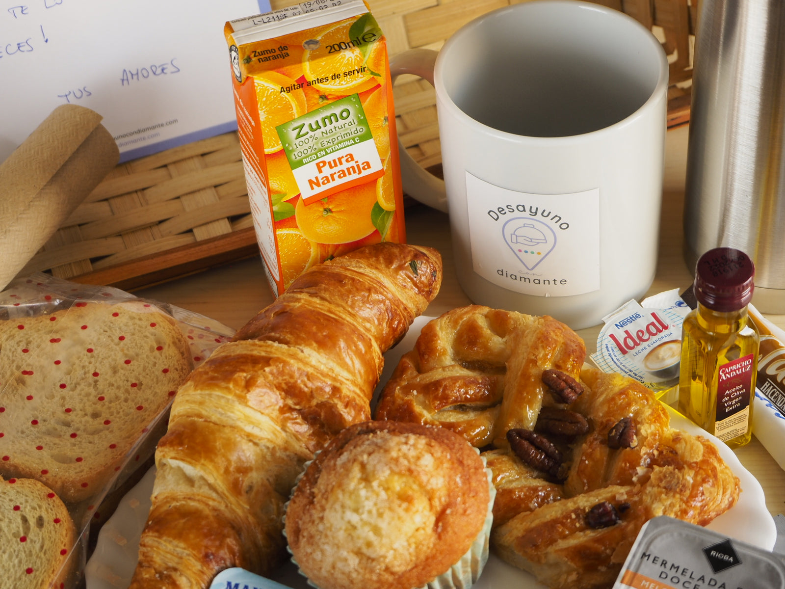 AMANECE QUE NO ES POCO